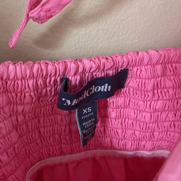 Anthropologie Modcloth -Farming Daisies Babydoll Top in Pink Dots - Picture 9 of 13